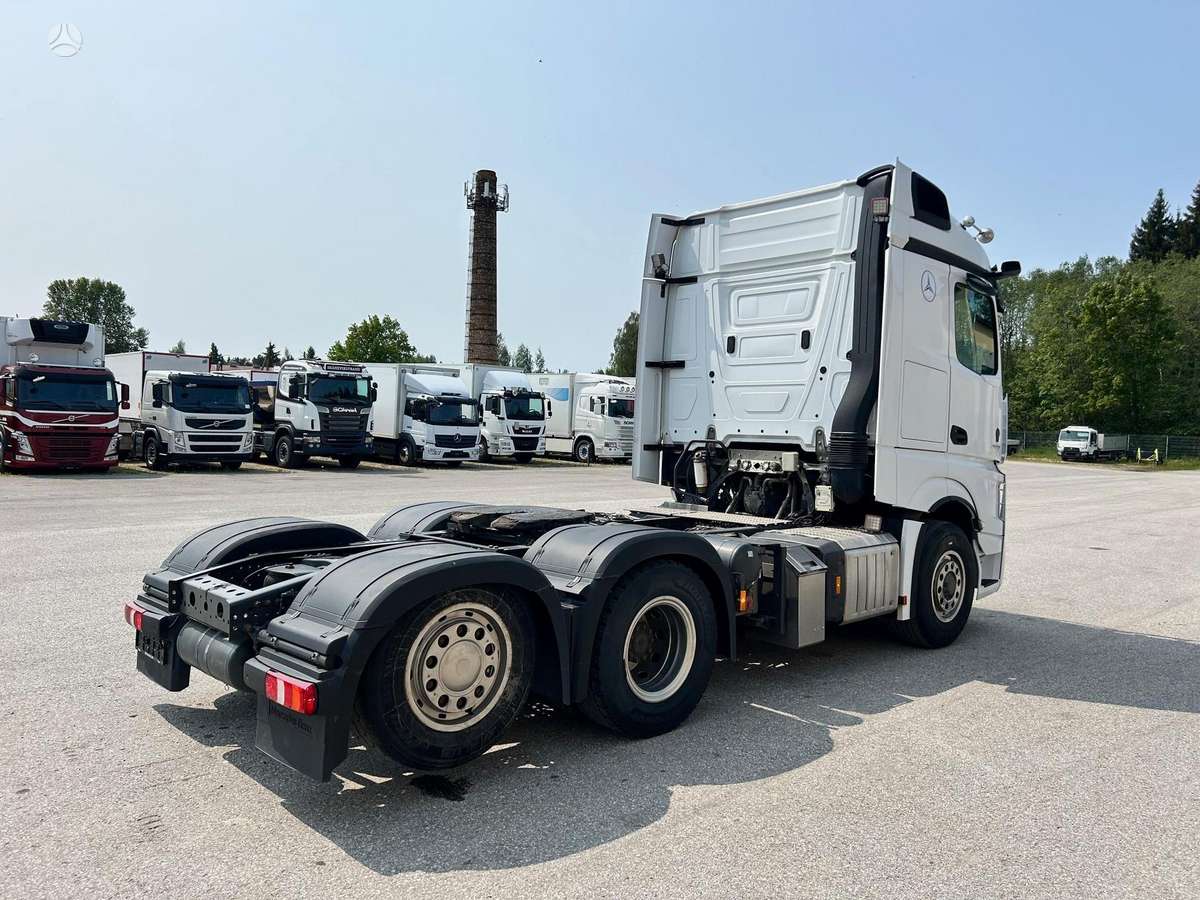 Mercedes-Benz ACTROS 2553, single sleeper