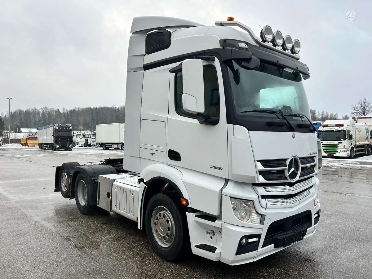 Mercedes-Benz ACTROS 2551, single sleeper