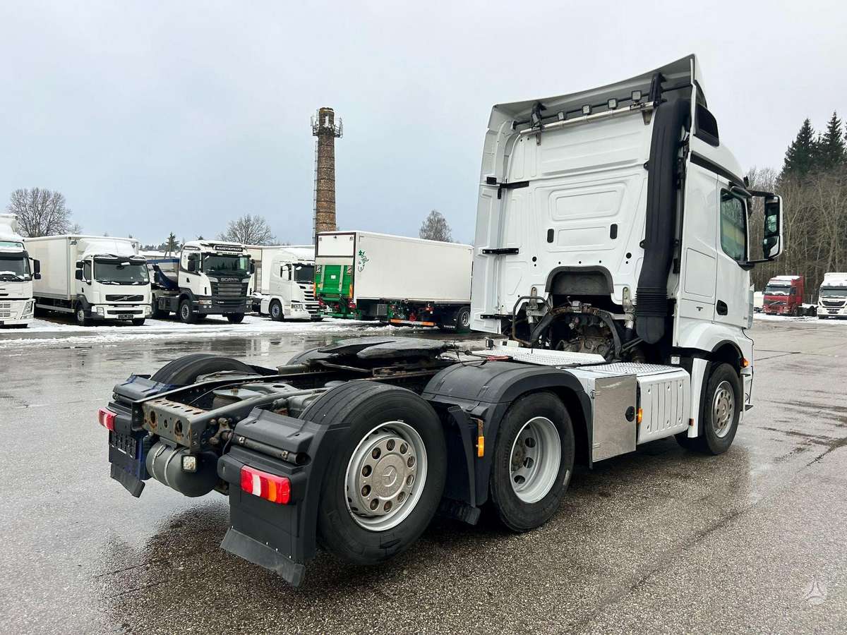 Mercedes-Benz ACTROS 2551, single sleeper