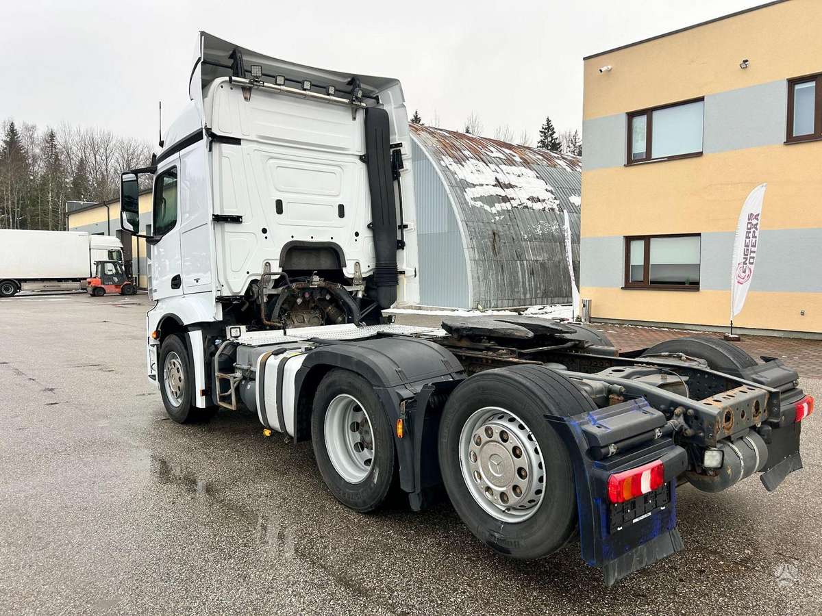Mercedes-Benz ACTROS 2551, single sleeper