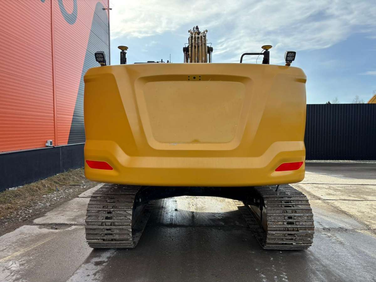 Caterpillar 320, ekskavatori