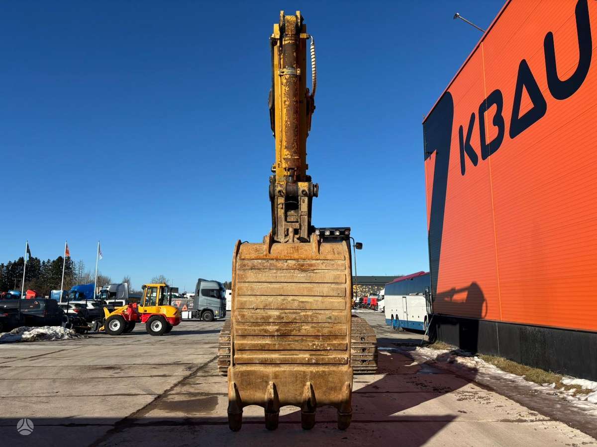 Caterpillar 345 B, ekskavatoriai