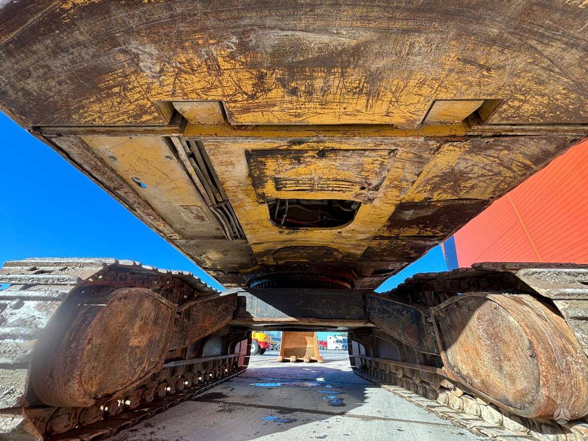 Caterpillar 345 B, ekskavatoriai