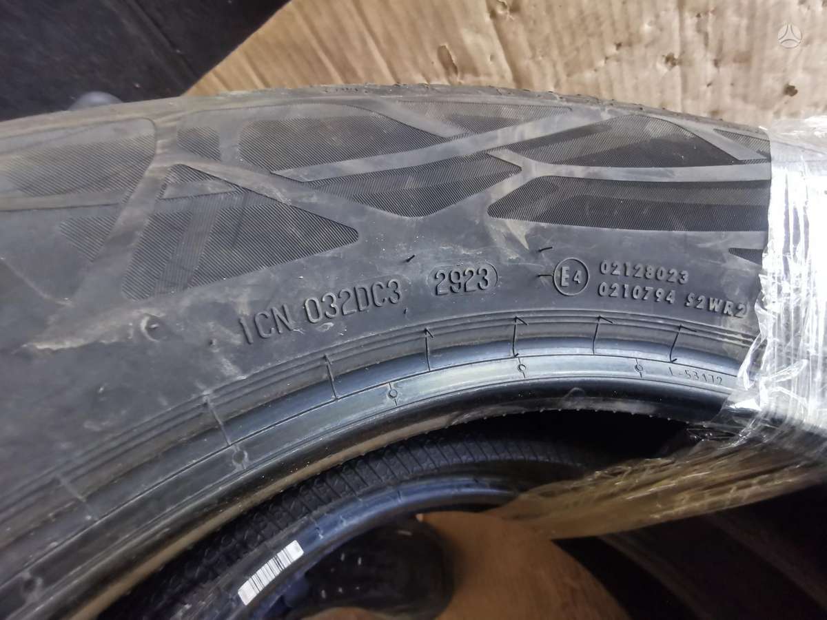Continental, летние 215/60 R17