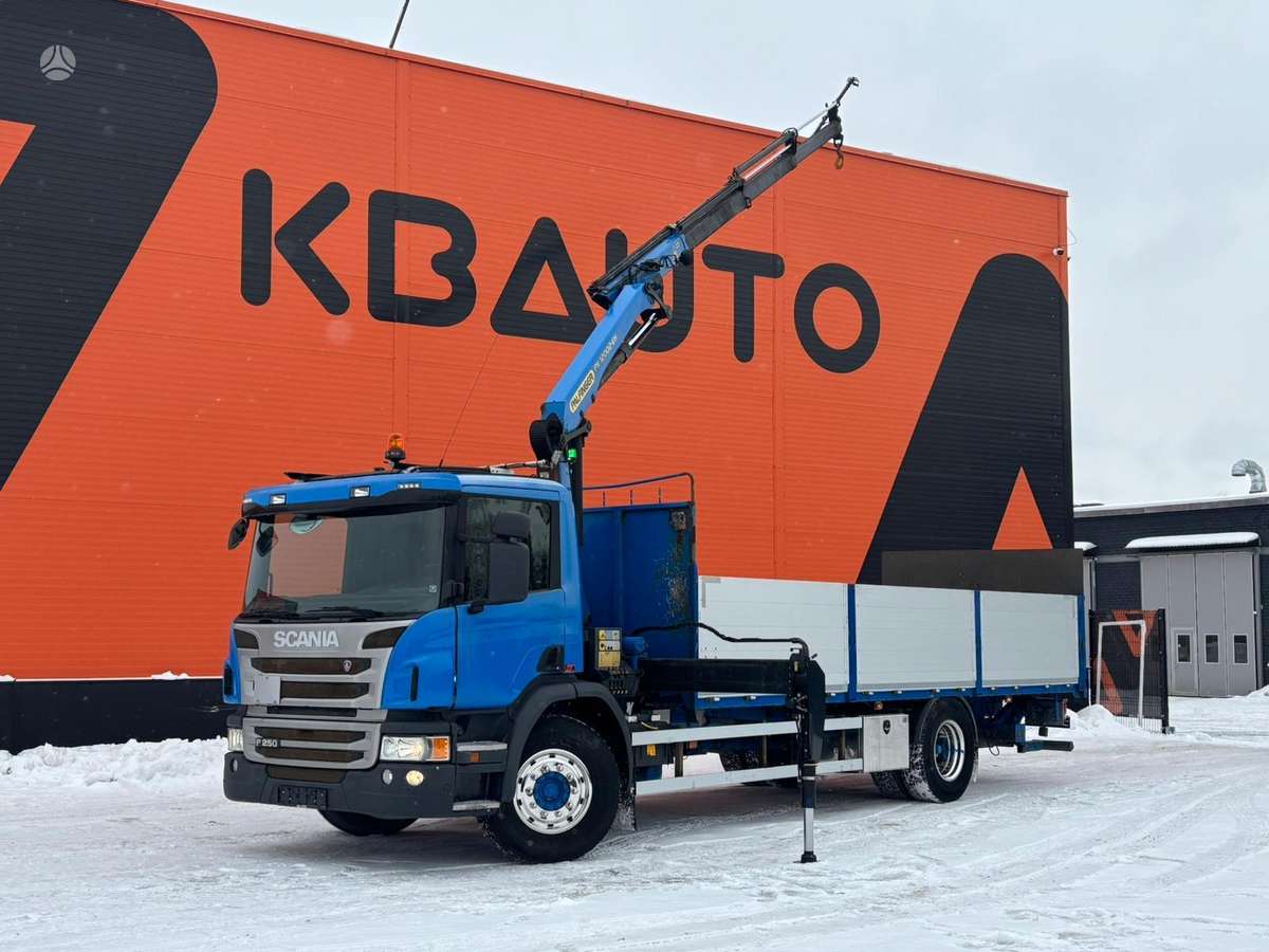 Scania P 250 4x2, с краном