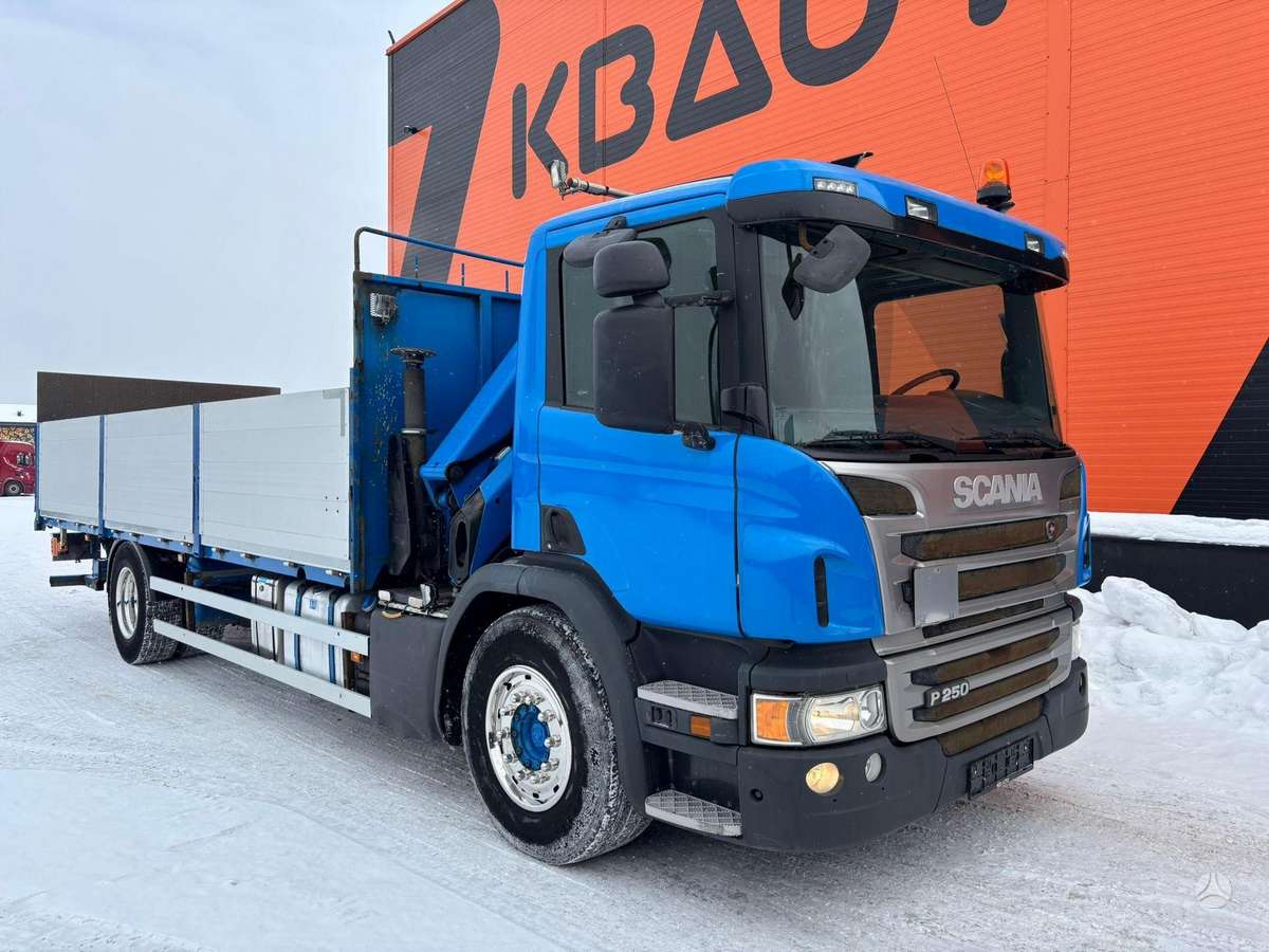 Scania P 250 4x2, с краном