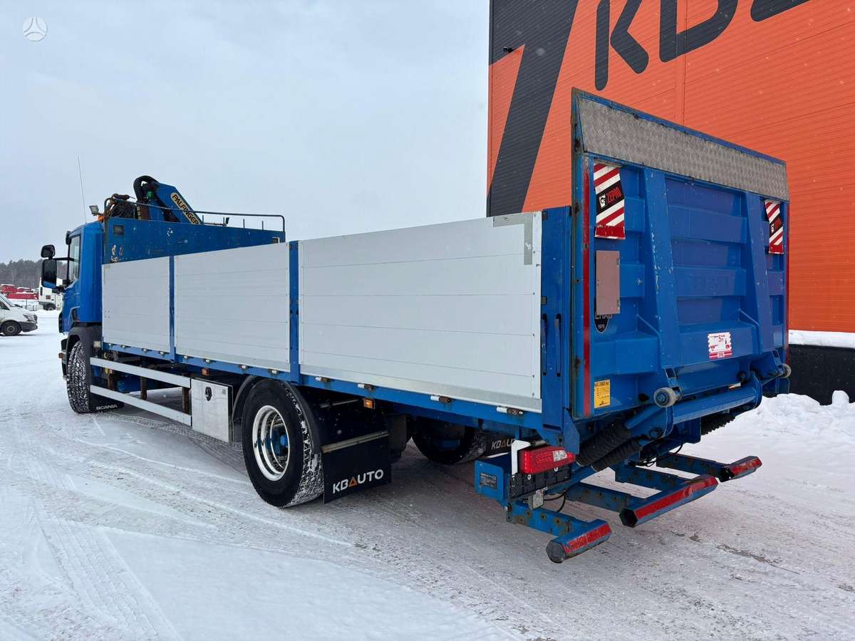 Scania P 250 4x2, с краном