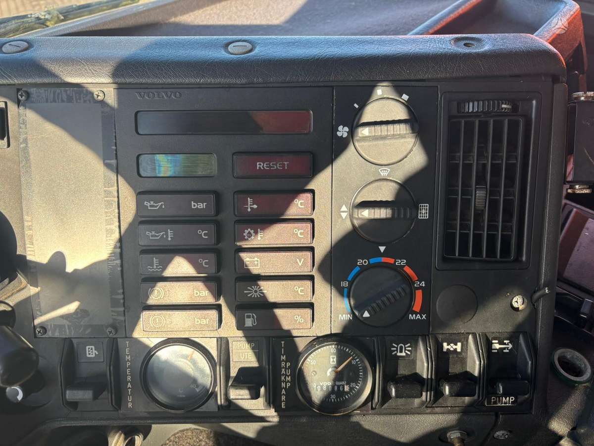 Volvo FL 10 4x2, autocisternos