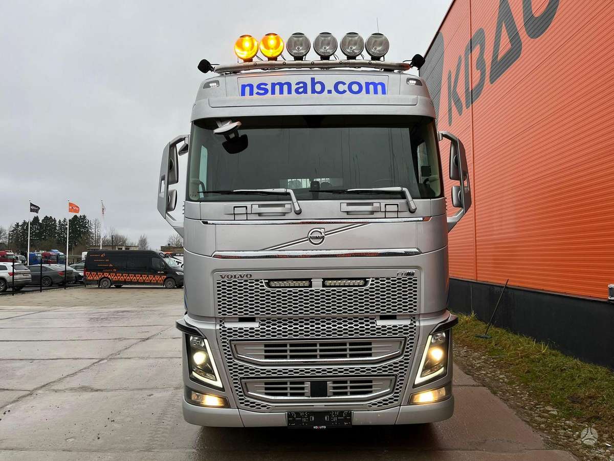 Volvo FH 16 650 8x4*4, шасси