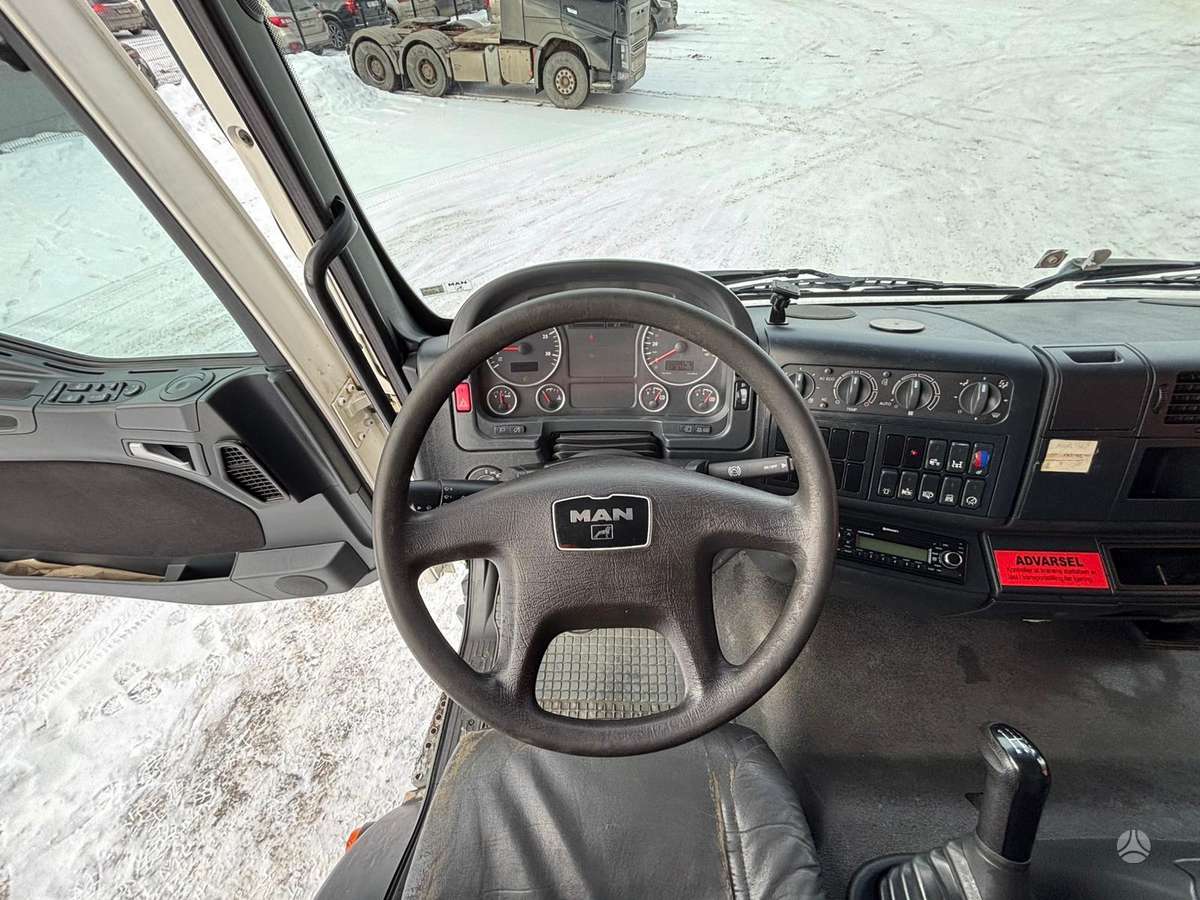 MAN TGM 18.340 4x4, с краном