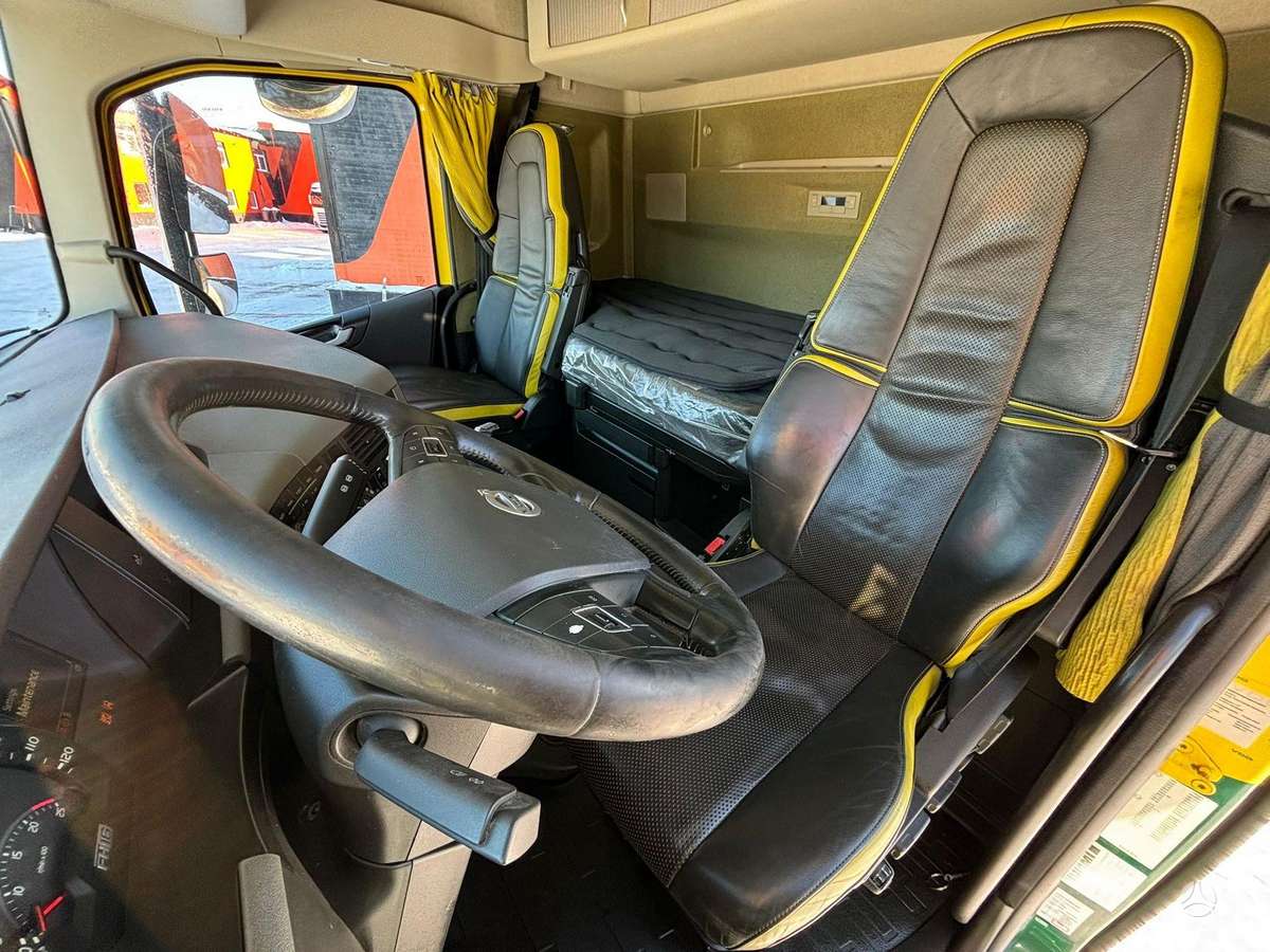 Volvo FH 16 650 6x4, шасси