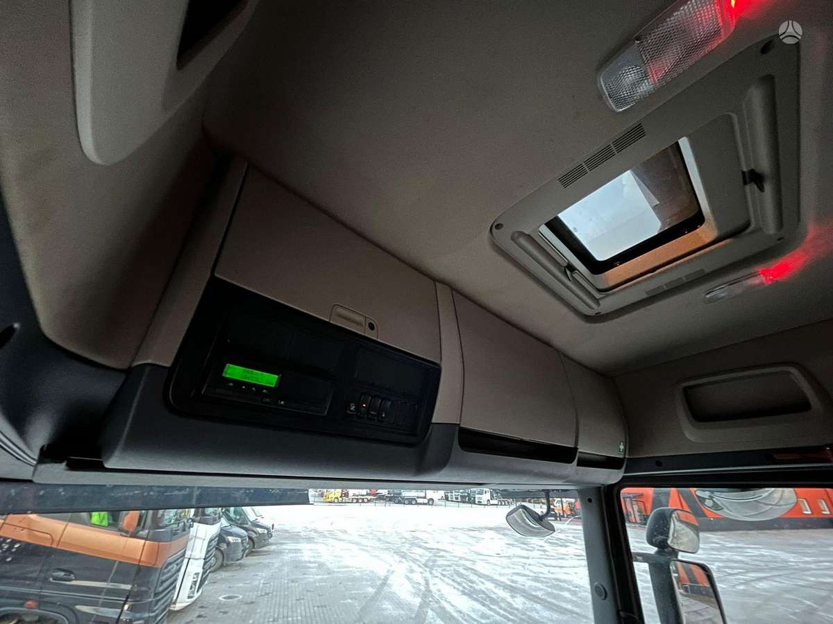 Scania R 580 6x4, шасси
