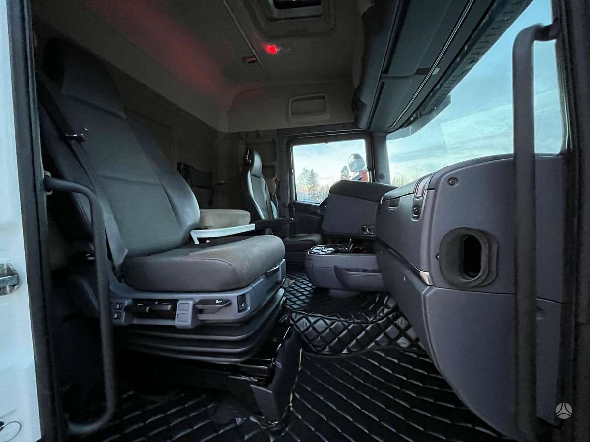 Scania R 580 6x4, шасси