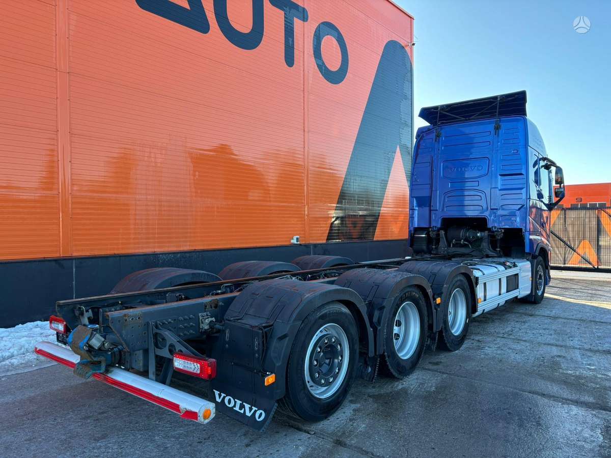 Volvo FH 500 8x4*4, шасси