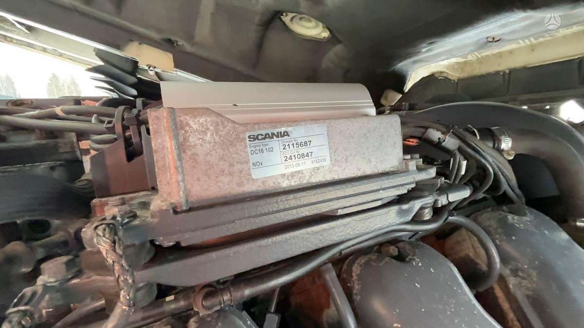 Scania R 580 6x2*4, шасси