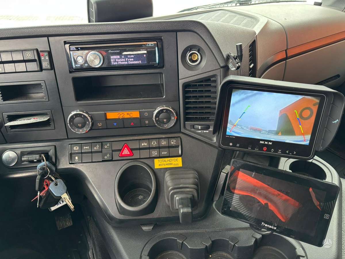 Mercedes-Benz Antos 2535 6x2*4, шасси