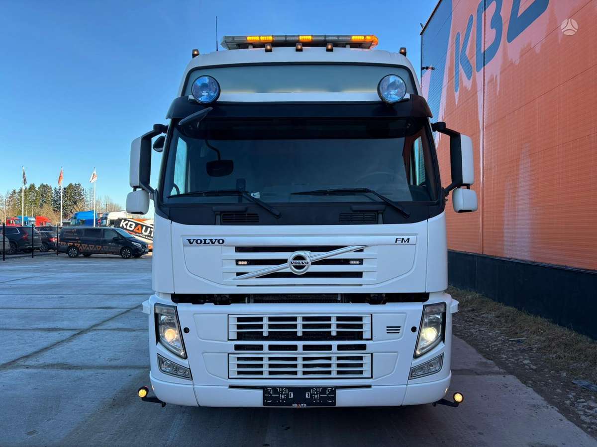 Volvo FM 460 6x2, с краном
