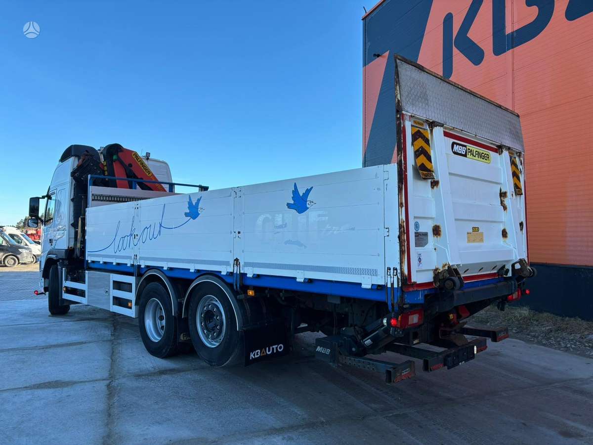 Volvo FM 460 6x2, с краном