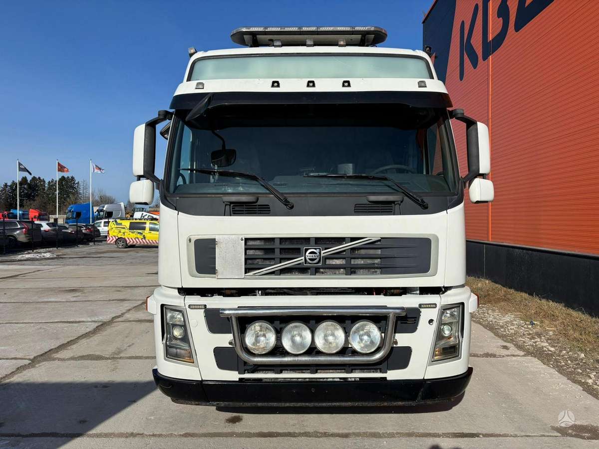 Volvo FM 440 8x4*4, с краном