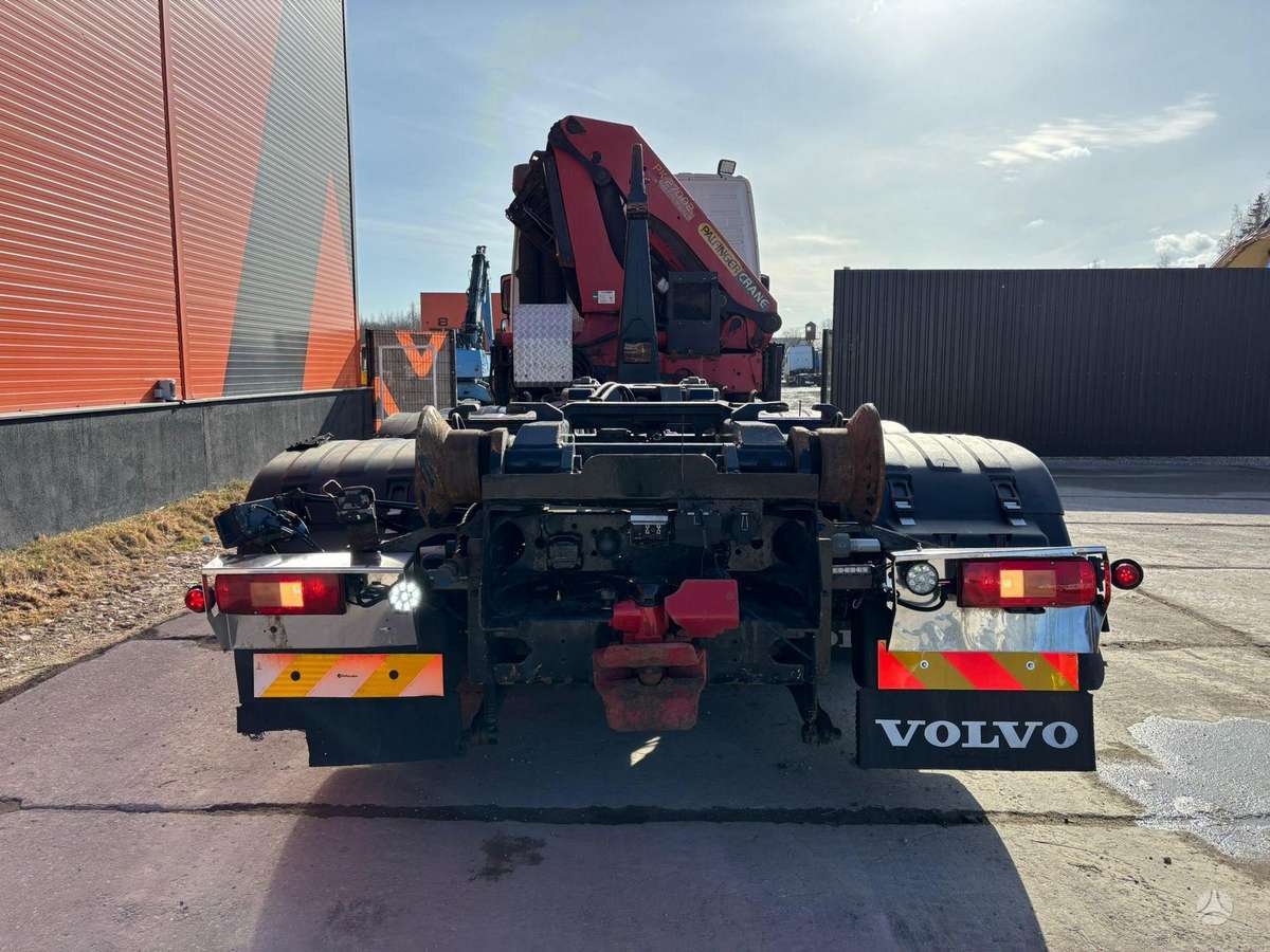 Volvo FM 440 8x4*4, su kranu