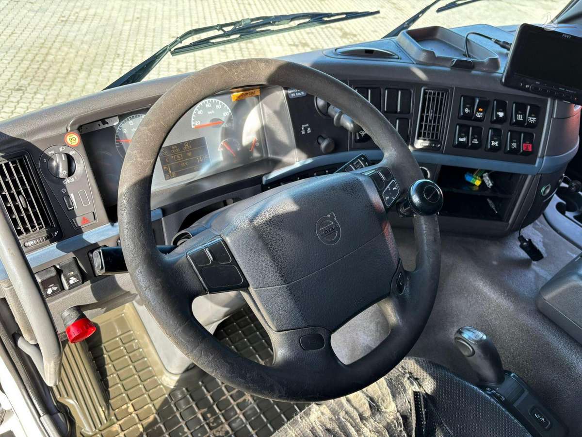Volvo FM 440 8x4*4, с краном