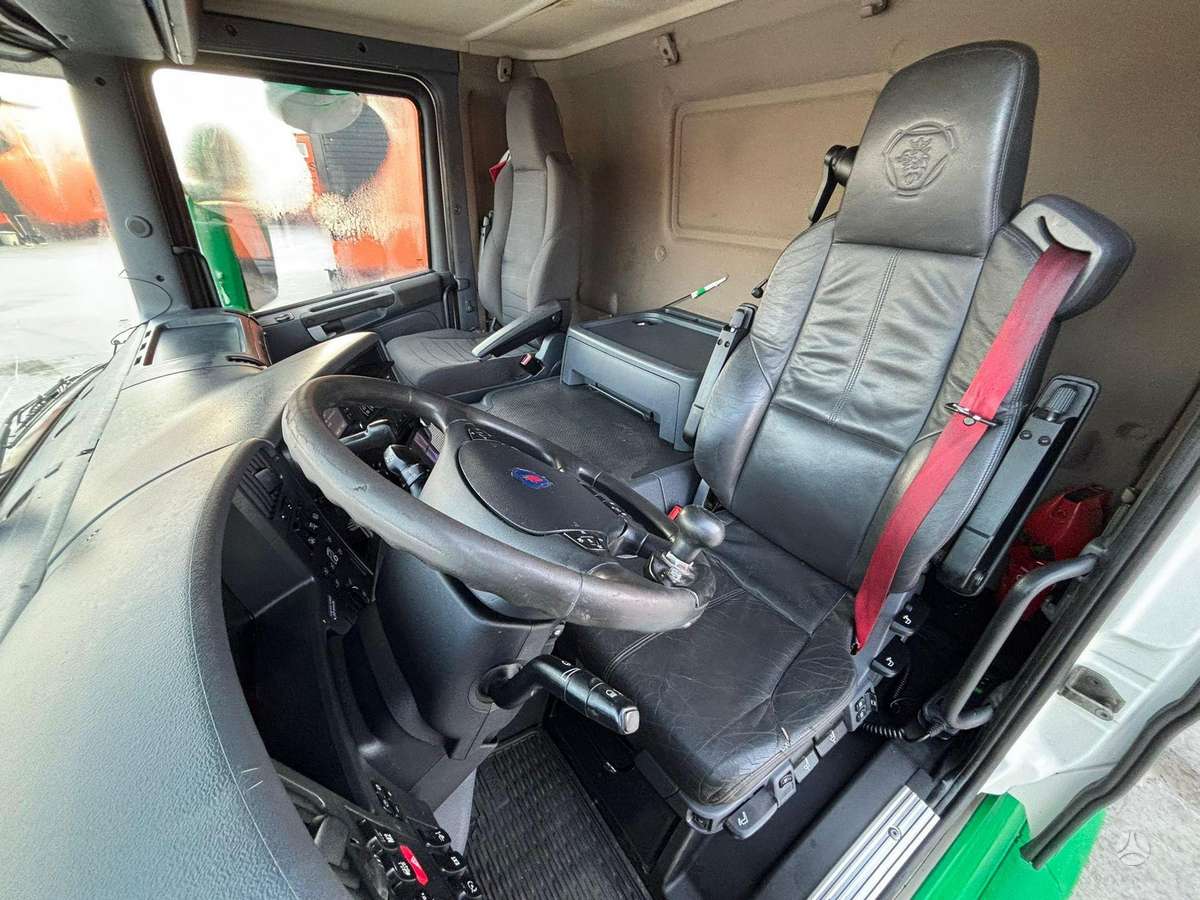 Scania P 320 4x2, box trucks / box vans