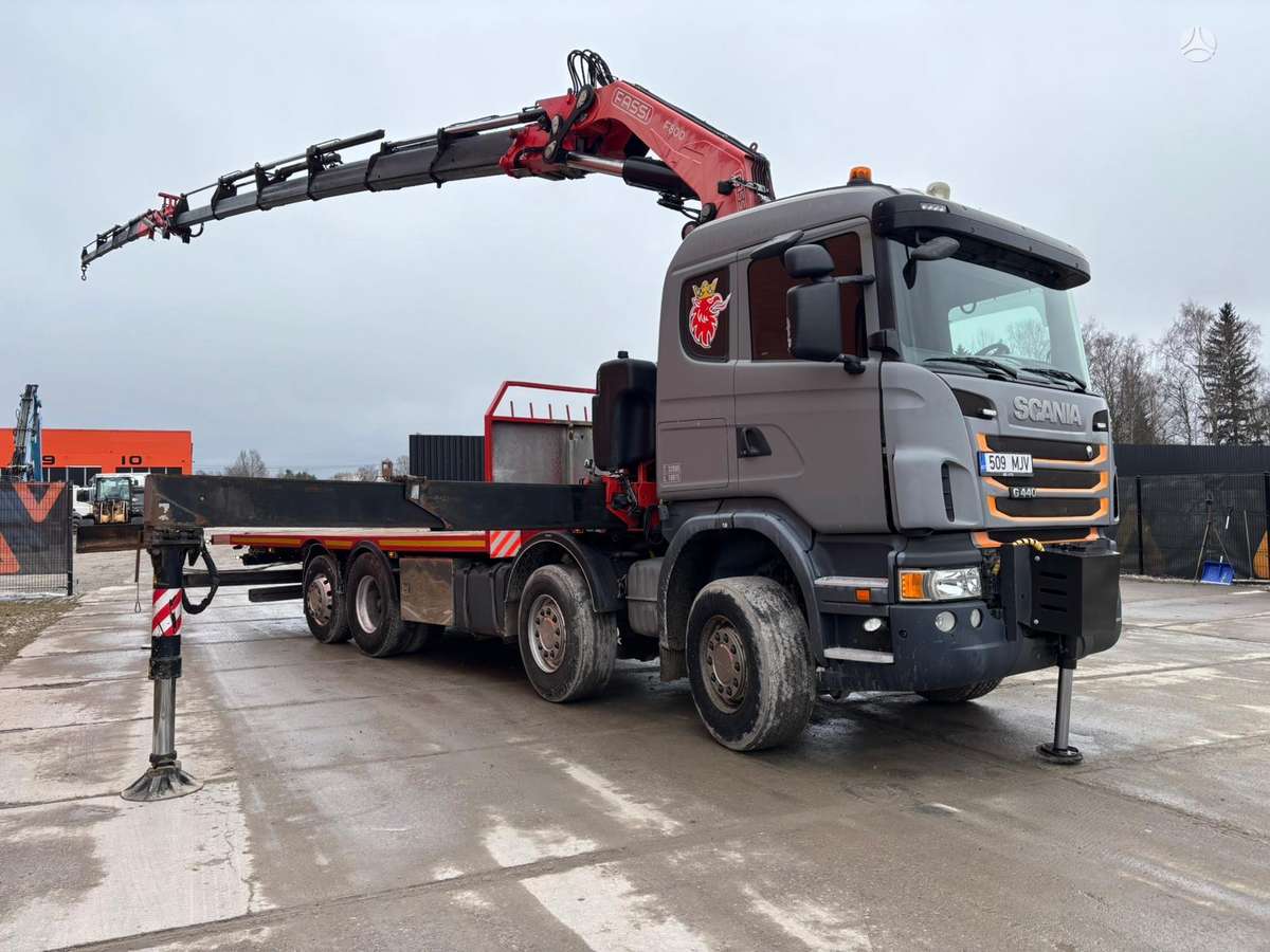 Scania G 440 8x2*6, ar krānu