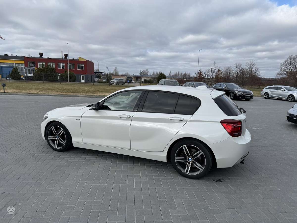 BMW 120, 2.0 l., hatchback