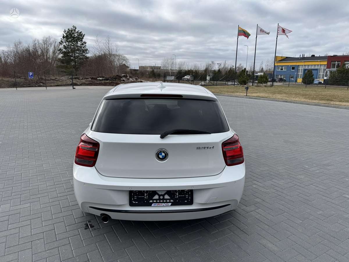 BMW 120, 2.0 l., hatchback