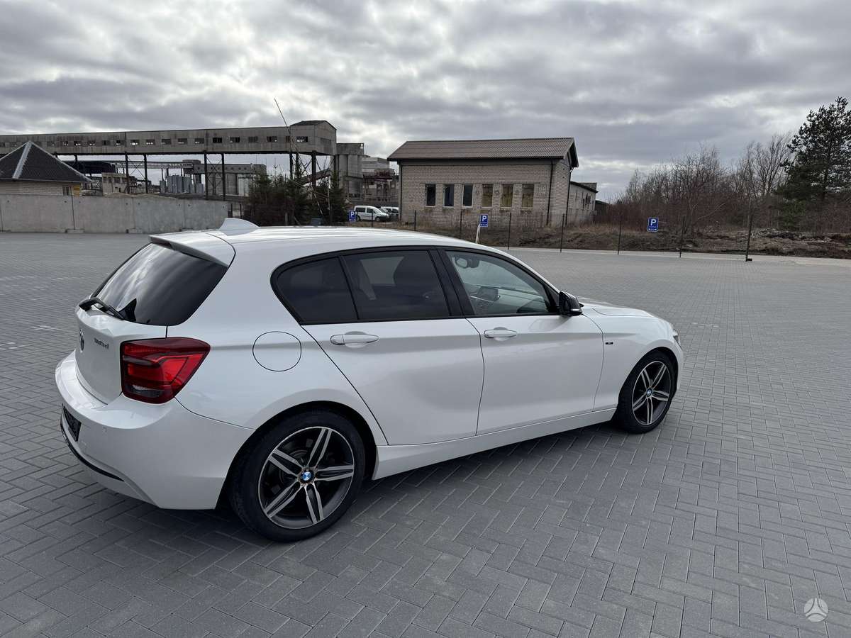 BMW 120, 2.0 l., hatchback