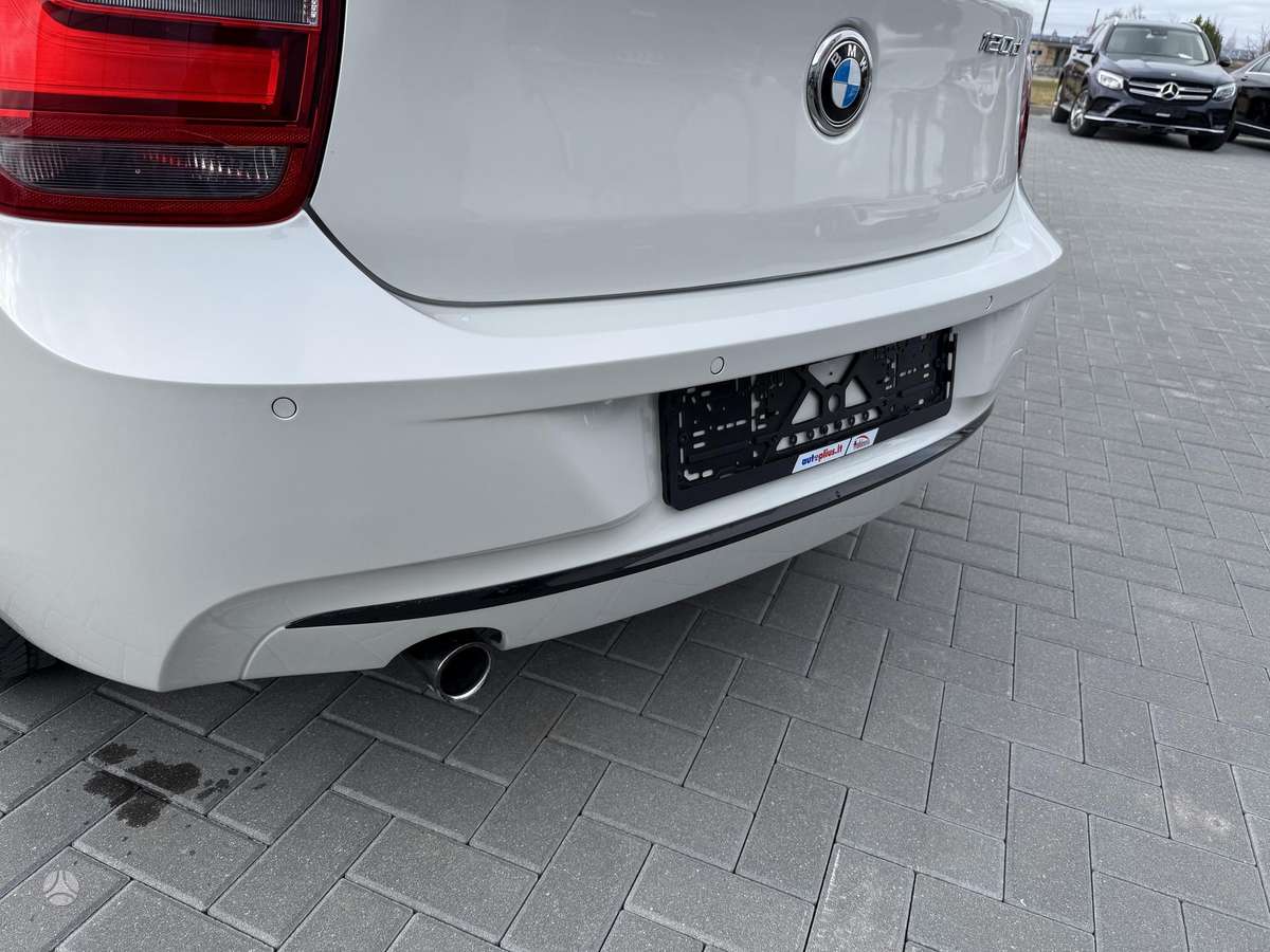 BMW 120, 2.0 l., hatchback