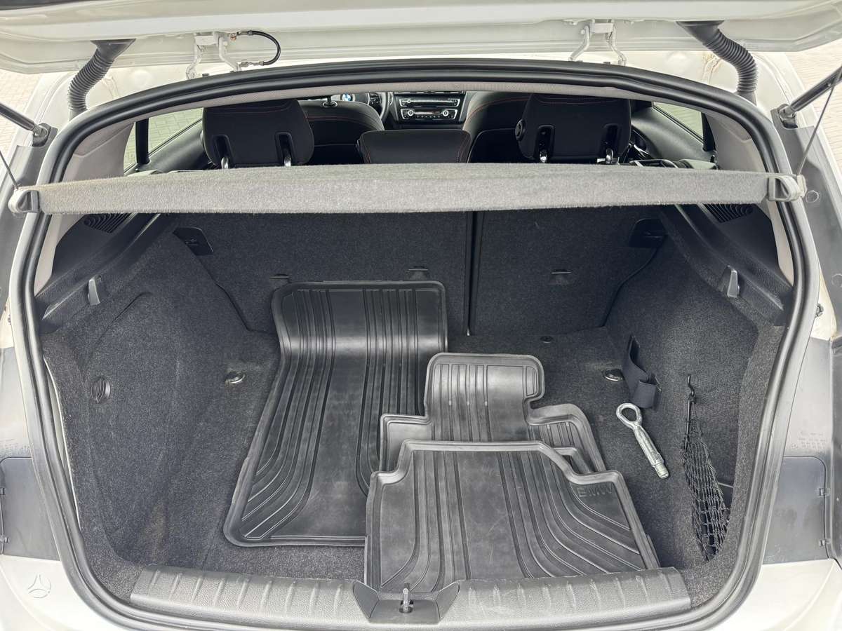 BMW 120, 2.0 l., hatchback