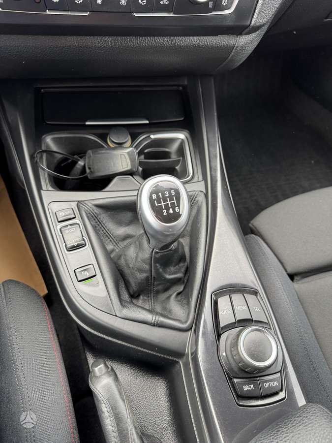 BMW 120, 2.0 l., hatchback