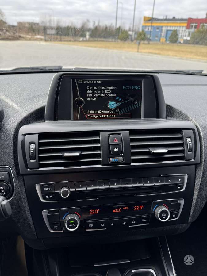 BMW 120, 2.0 l., hatchback
