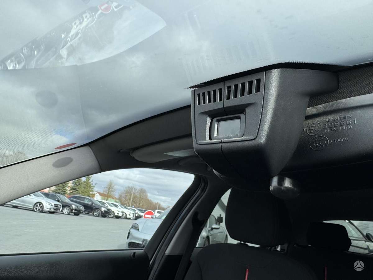 BMW 120, 2.0 l., Хэтчбек