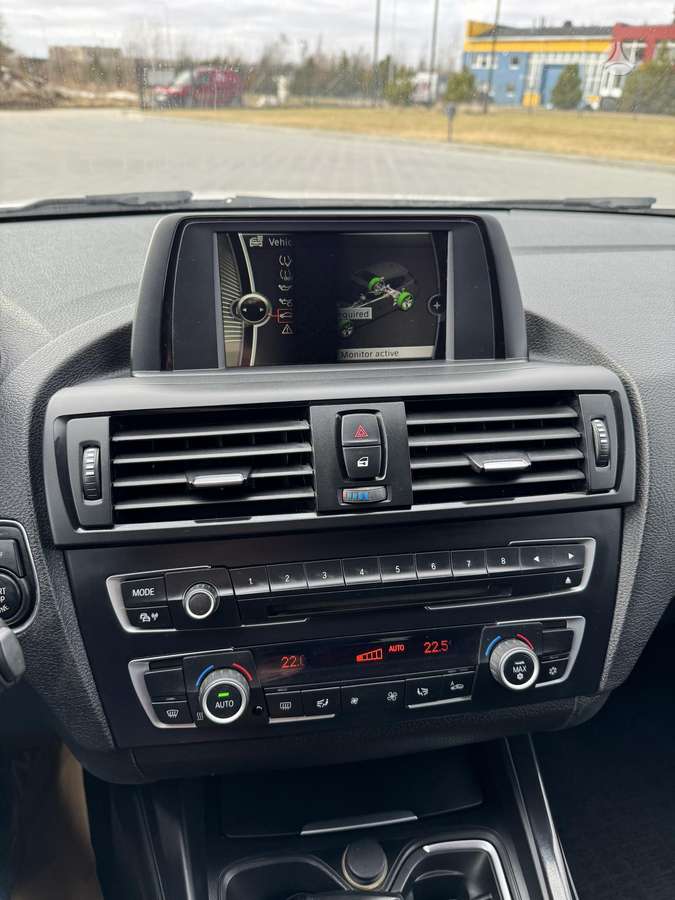 BMW 120, 2.0 l., hatchback