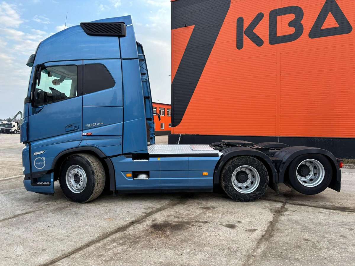 Volvo FH 500 6x2, single sleeper