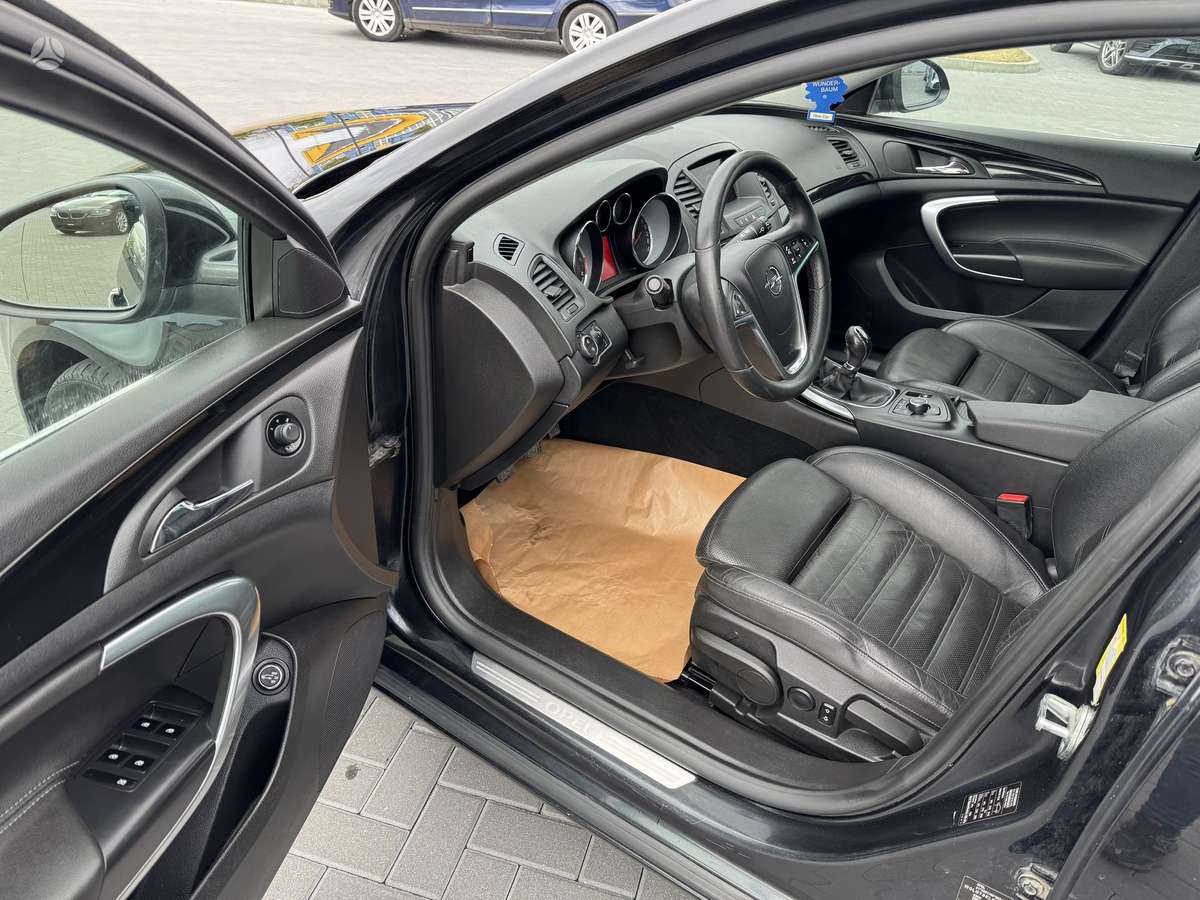 Opel Insignia, 2.0 l., Универсал
