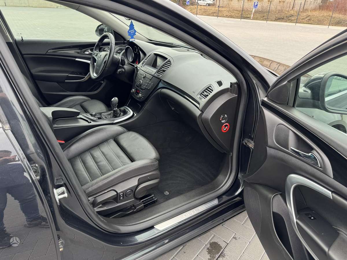 Opel Insignia, 2.0 l., Универсал