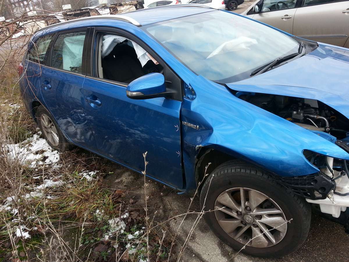 Toyota Auris dalimis