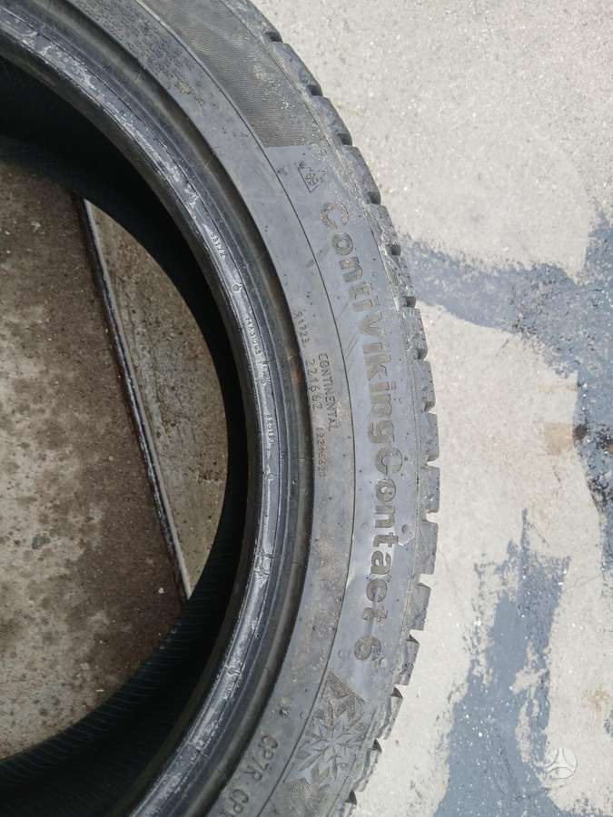 Continental, universalios 225/45 R17