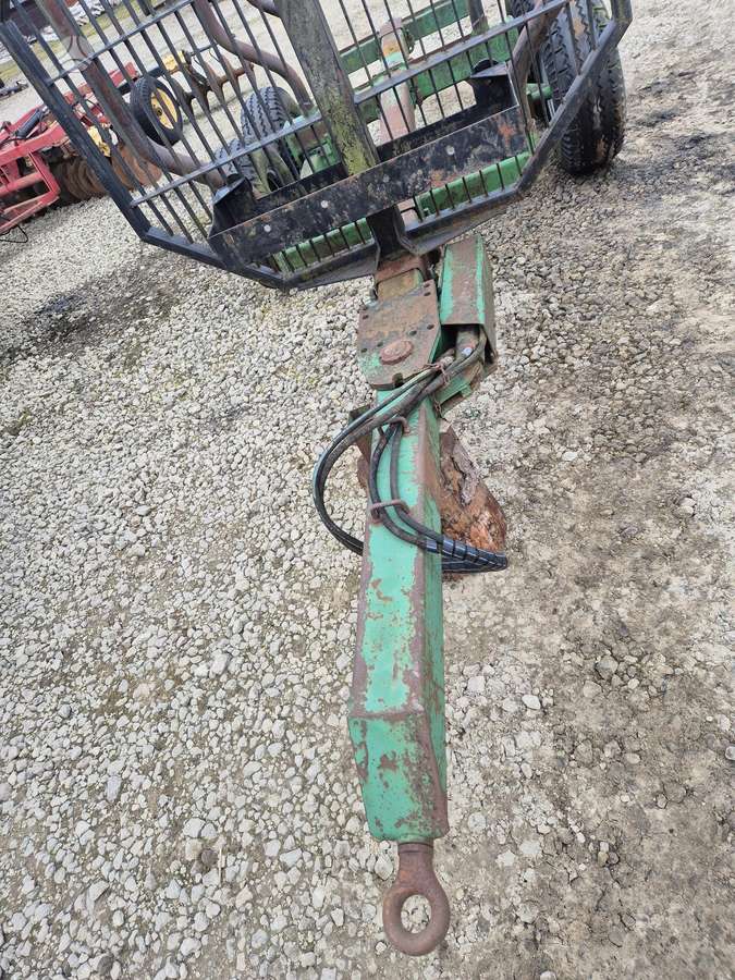 FARMA 8T, medvežės