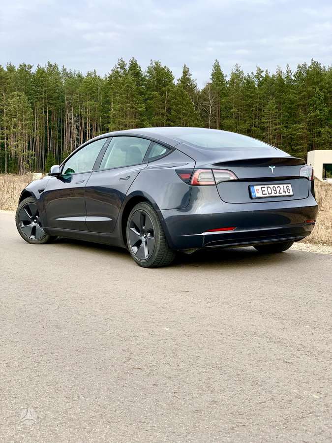 Tesla Model 3, 60 кВт·ч, Седан