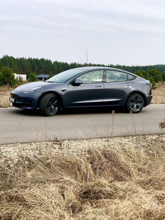 Tesla Model 3, 60 кВт·ч, Седан