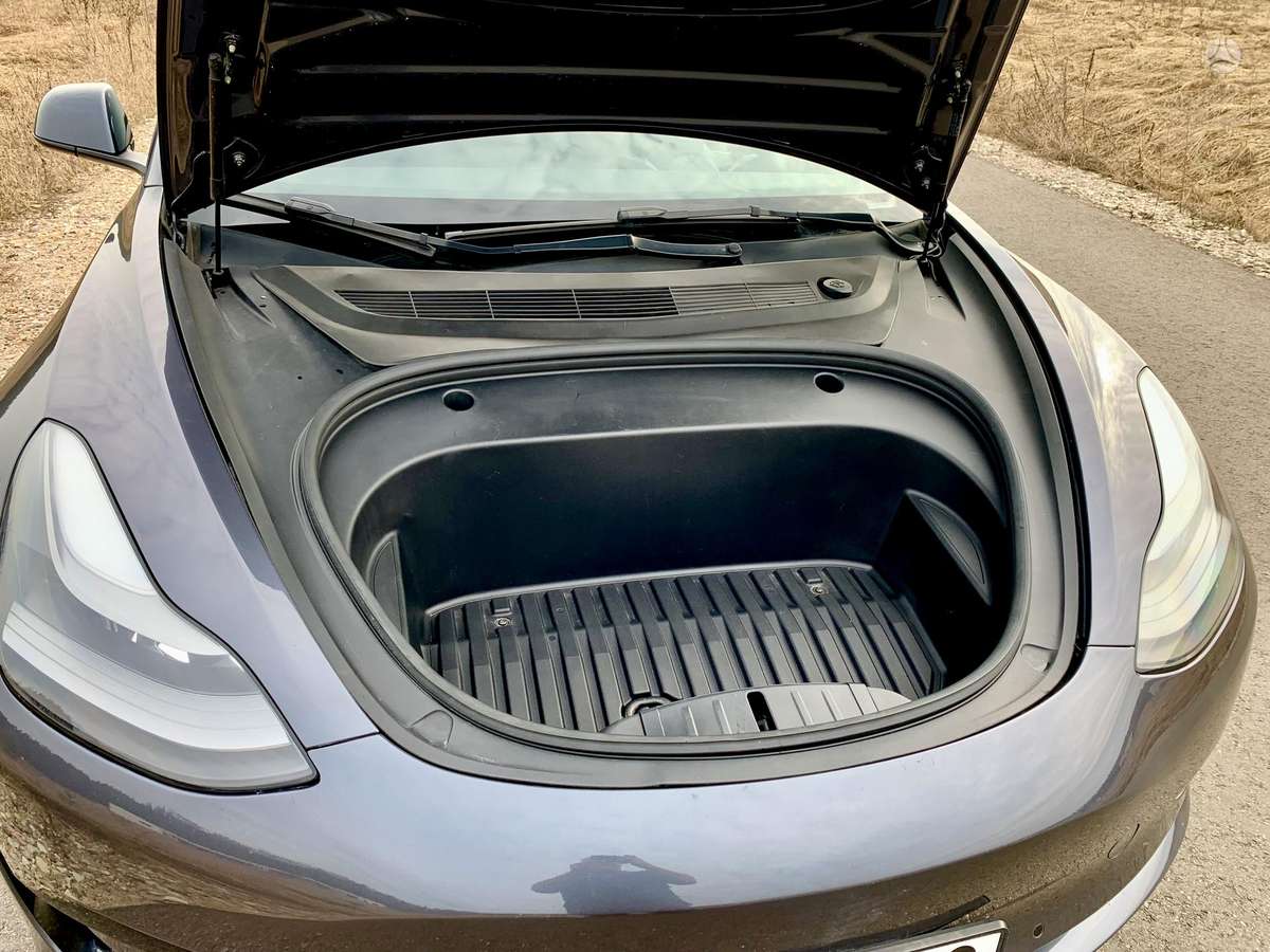 Tesla Model 3, 60 кВт·ч, Седан