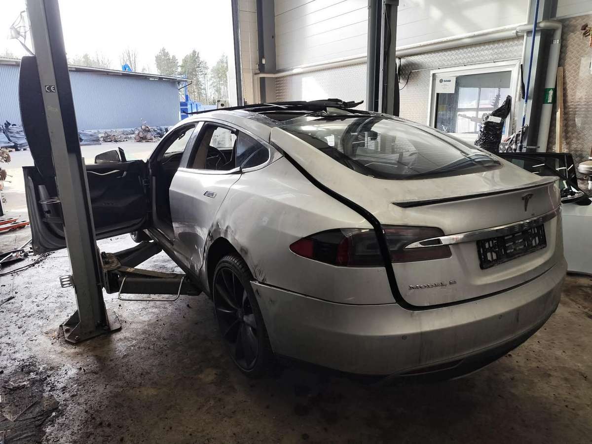 Tesla Model S