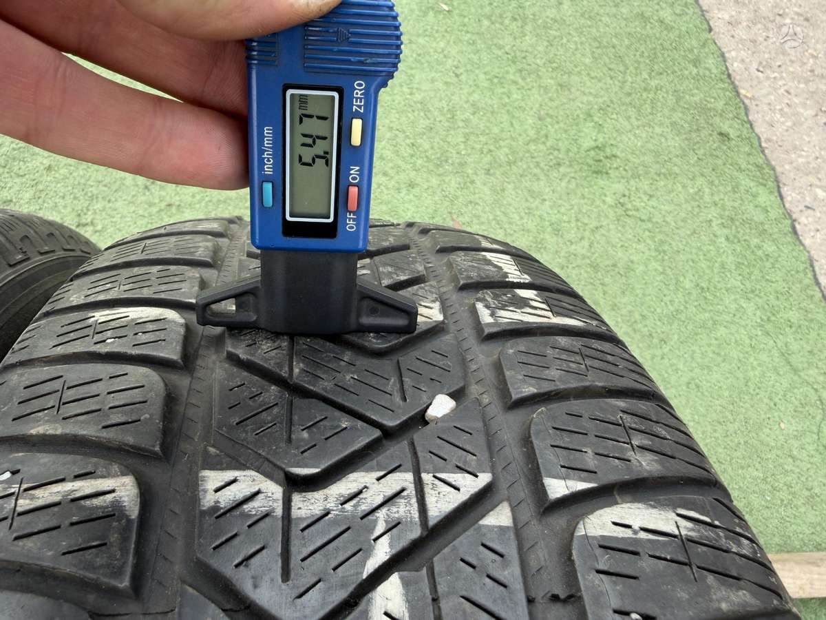 Pirelli 4/5mm, 2021m., всесезонные 215/65 R17