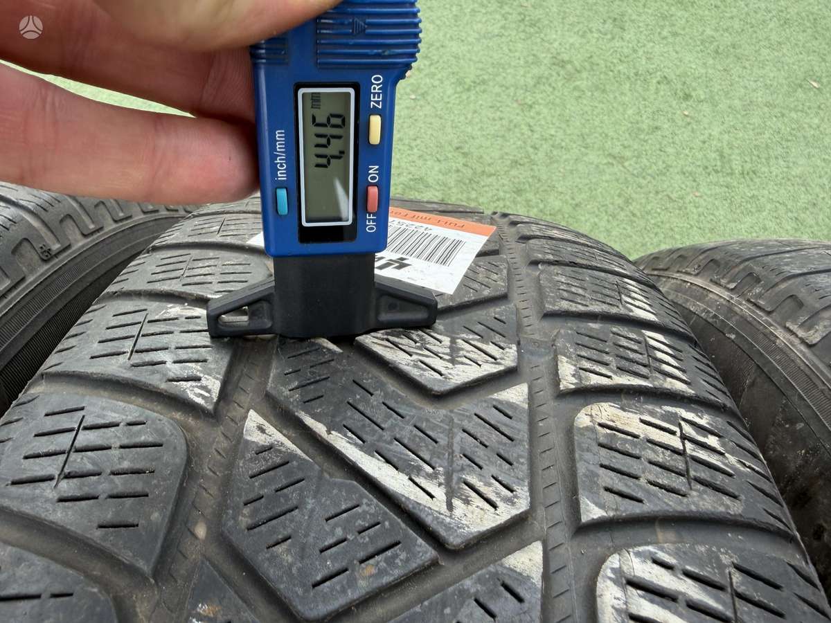 Pirelli 4/5mm, 2021m., всесезонные 215/65 R17
