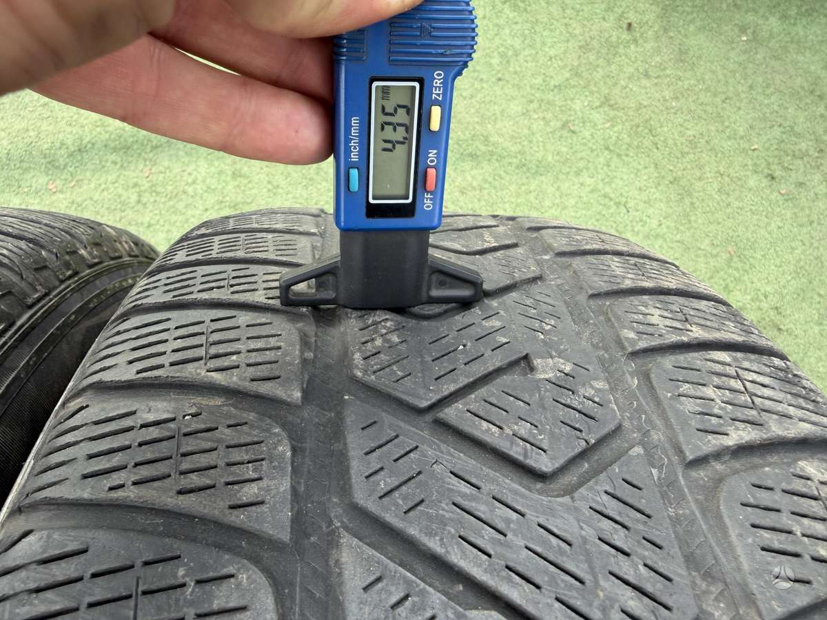Pirelli 4/6mm 2020m., всесезонные 235/60 R18