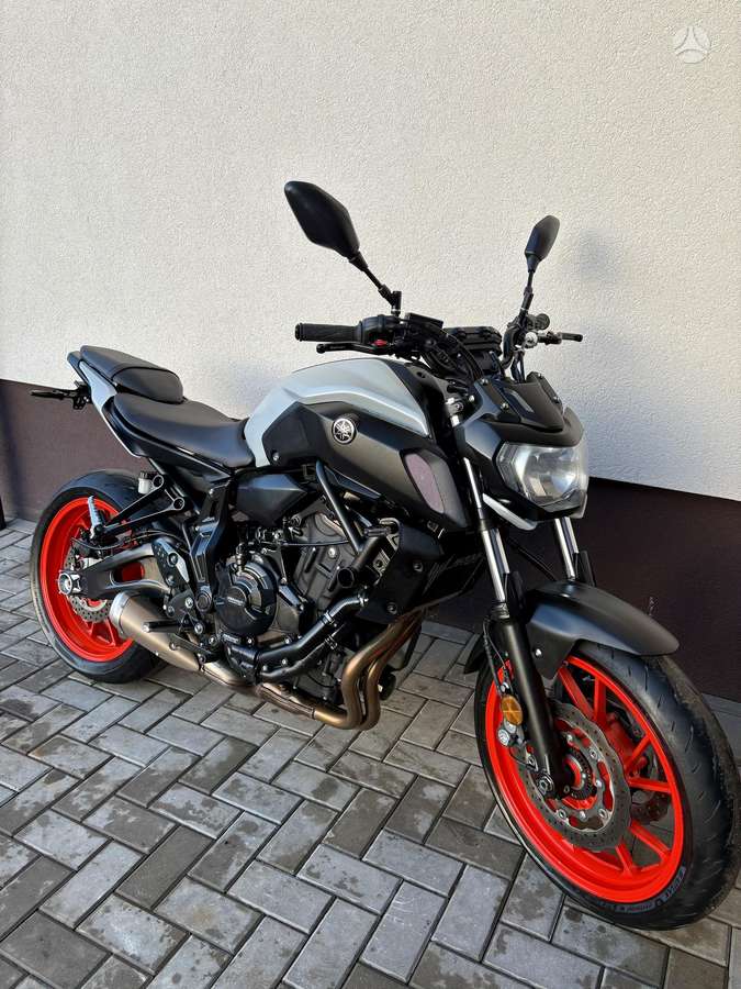Yamaha MT 07 700cc, street / classic